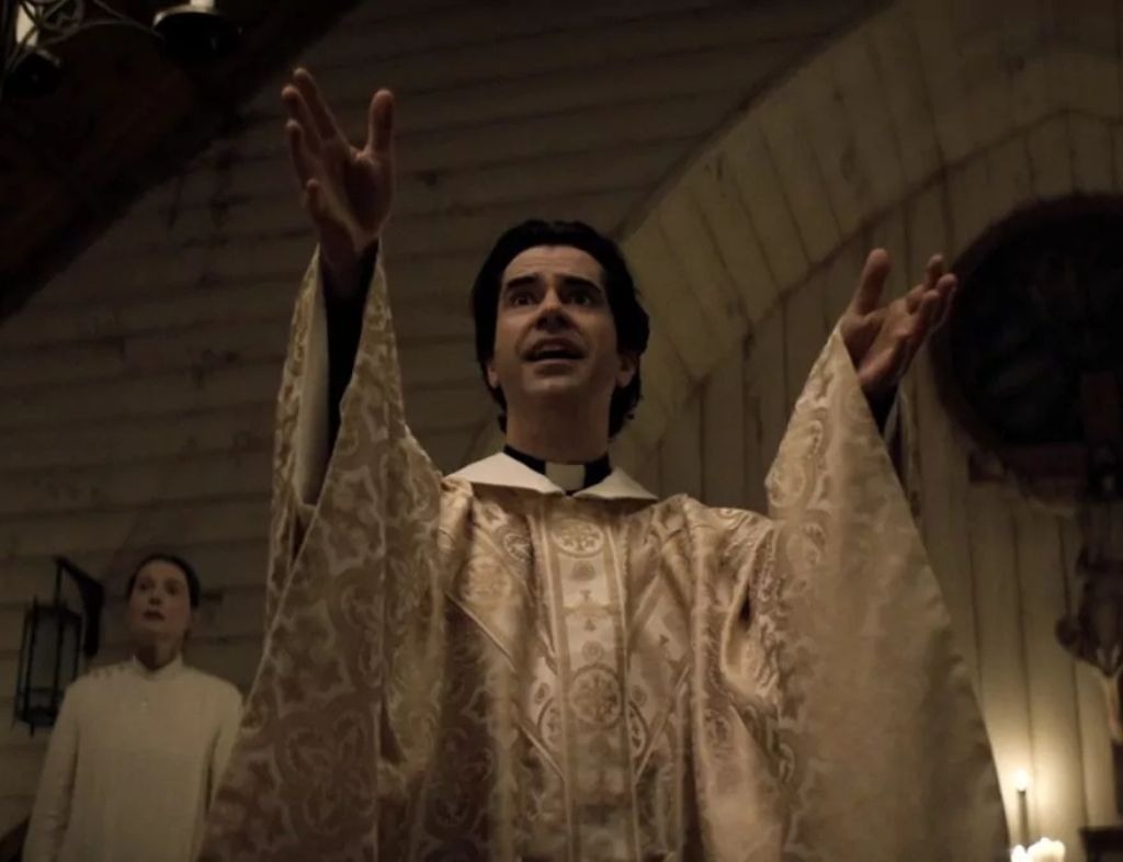 Midnight Mass: il capolavoro horror di Mike Flanagan perfetto per Halloween (disponibile su Netflix e Sky) 2 Midnight Mass perfetta per Halloween